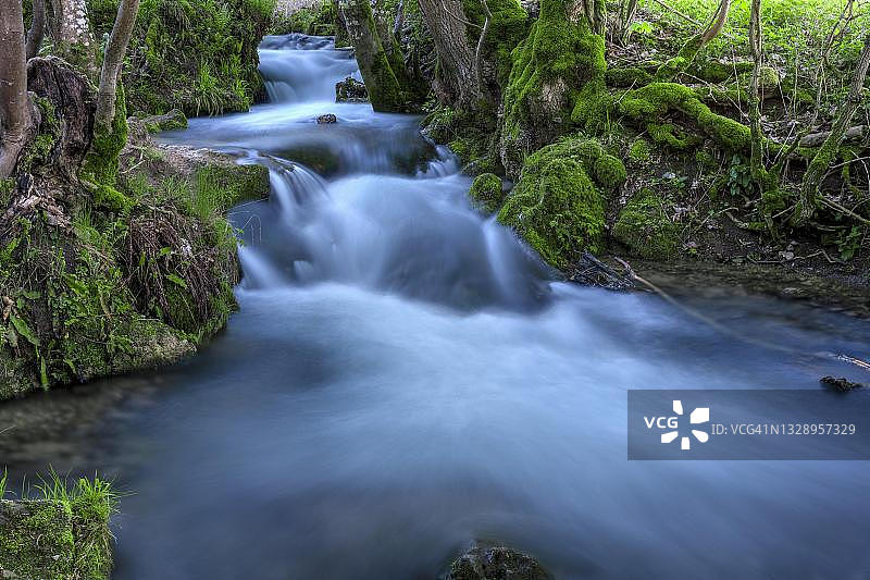 德国巴登-符腾堡州布吕尔巴赫河水景图片素材