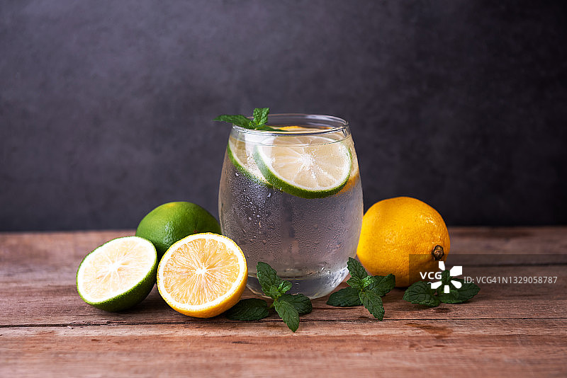冰镇柠檬特调饮品图片素材