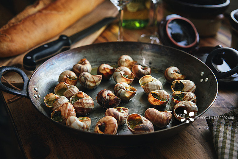 香草黄油焗蜗牛图片素材