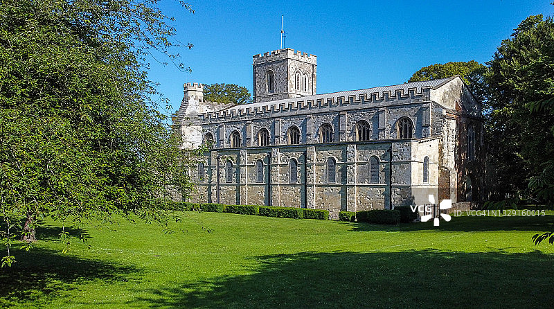 邓斯特布尔的圣彼得修道院教堂图片素材