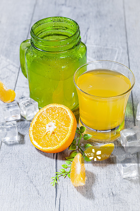 橘子矿泉水图片素材