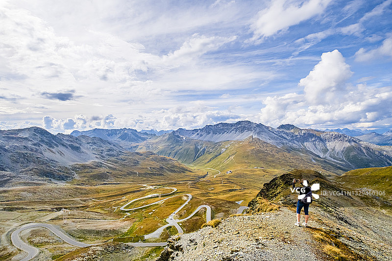 从加里波第峰看斯泰尔维奥山口（意大利）图片素材