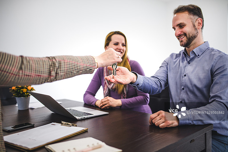 你的新家钥匙图片素材