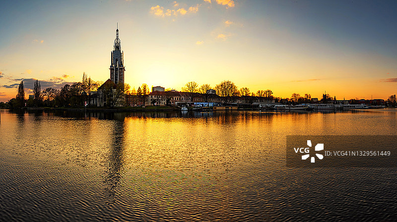 德国勃兰登堡波茨坦天际线日落景色图片素材