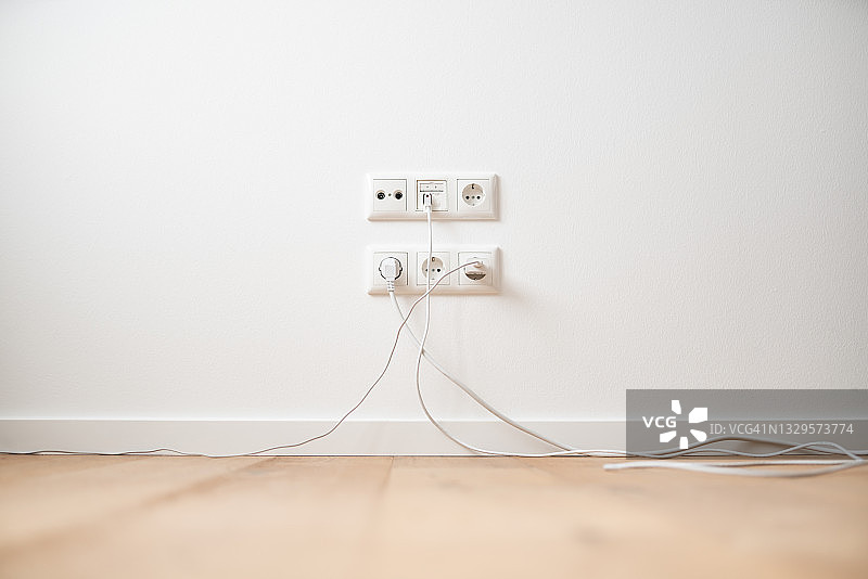 电视、广播、网络和电源墙壁插座图片素材