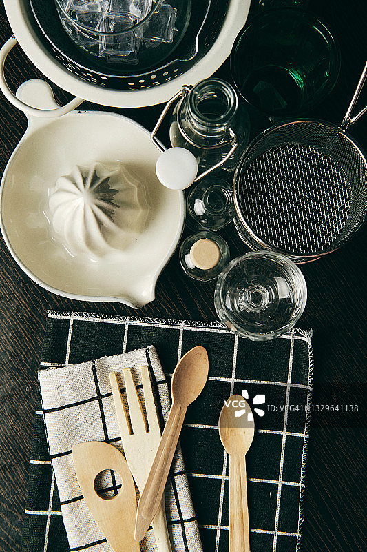 用于美食摄影的餐具、布和配件图片素材