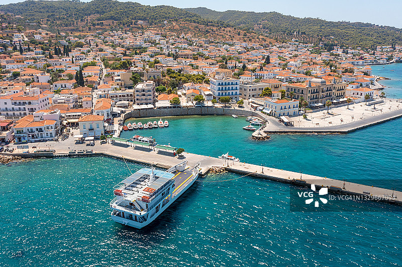 希腊斯佩采斯岛渡轮航拍照片图片素材