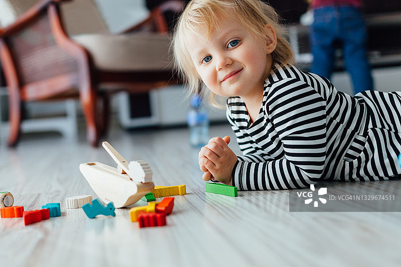 可爱的小女孩图片素材