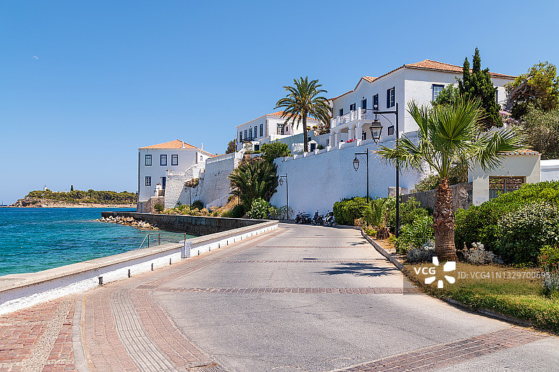 希腊斯佩采斯岛的街道与建筑图片素材