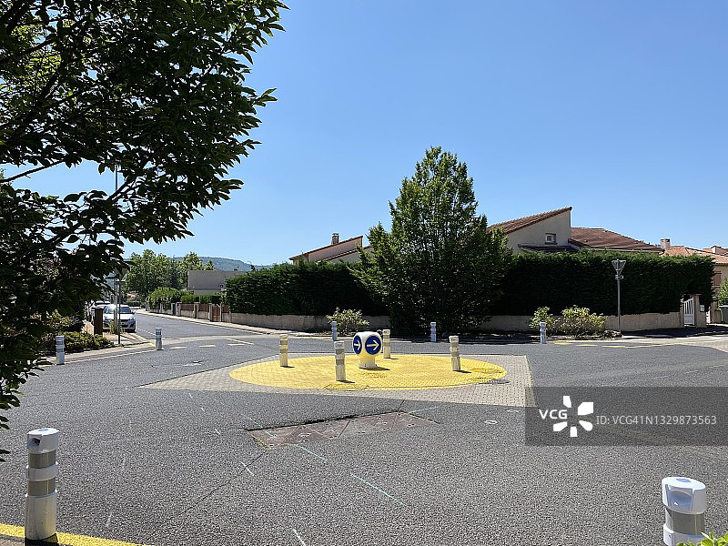 法国小型环岛的欧洲标志图片素材