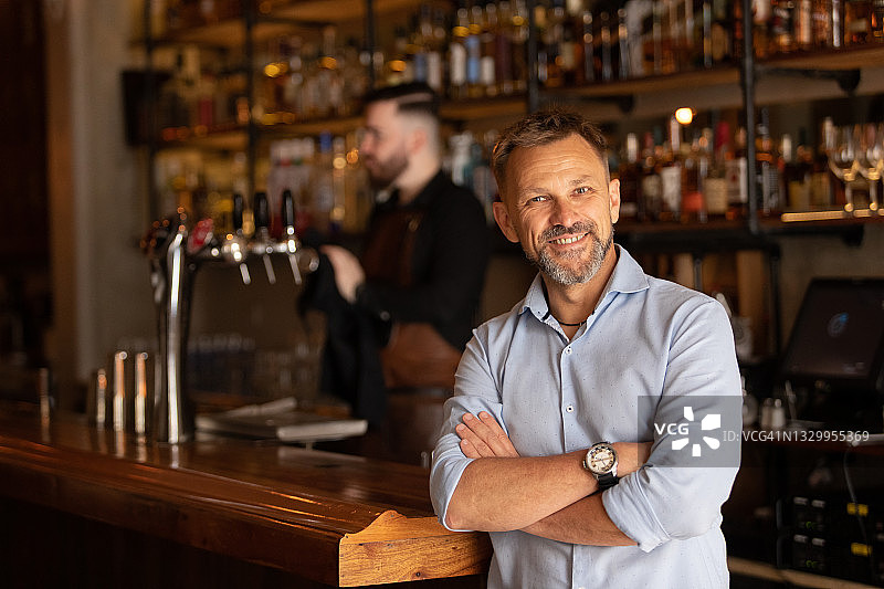 酒吧老板图片素材