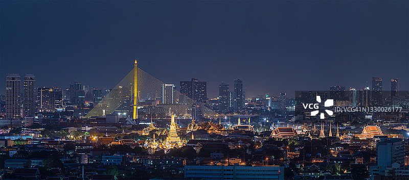 曼谷夜景：拉玛八世桥、玉佛寺、郑王庙图片素材
