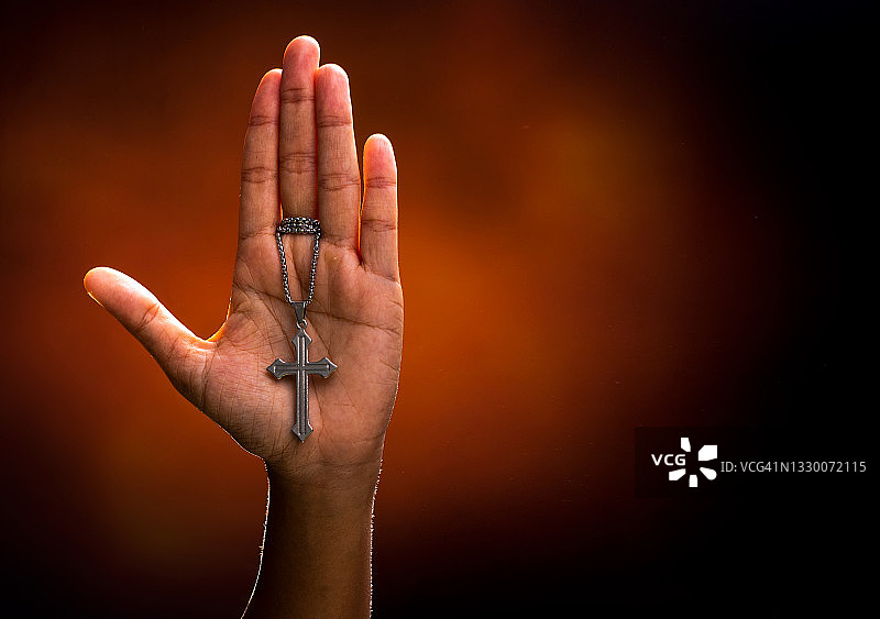 象征、手和宗教传达了美丽的身体信仰图片素材
