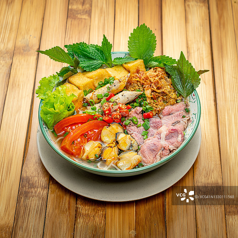 越南美食：越南北部河内蟹肉米线图片素材