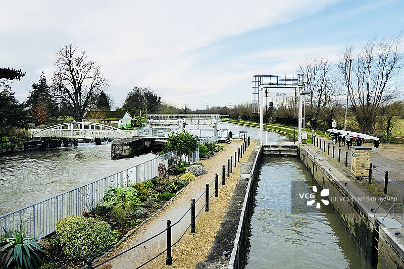 耶稣绿色锁图片素材
