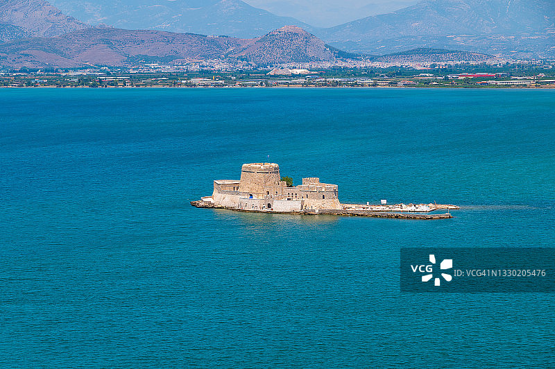 希腊纳夫普利奥的布尔齐水城堡高角度景观图片素材
