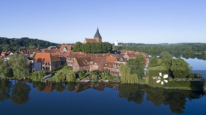 德国石勒苏益格-荷尔斯泰因州梅尔恩老城区鸟瞰图图片素材