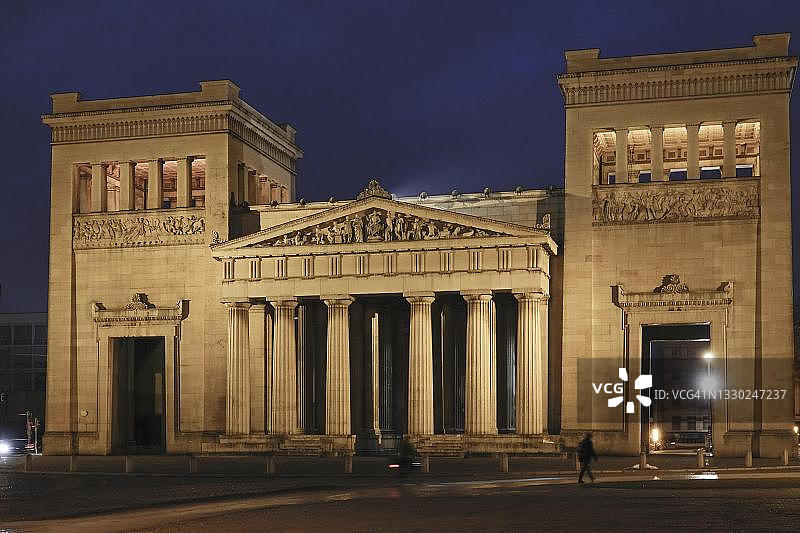 慕尼黑国王广场山门傍晚图片素材