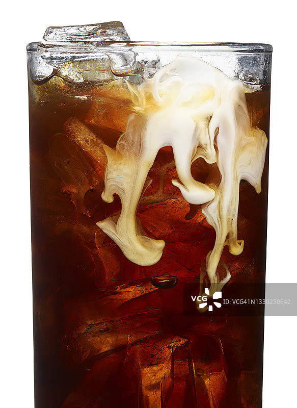 杏仁奶冰咖啡饮品图片素材