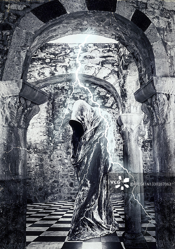 戴兜帽的人物图片素材