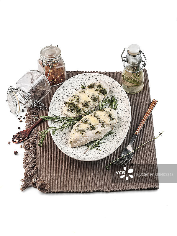 美食摄影：减脂餐（鸡胸肉菠菜奶酪香料）图片素材