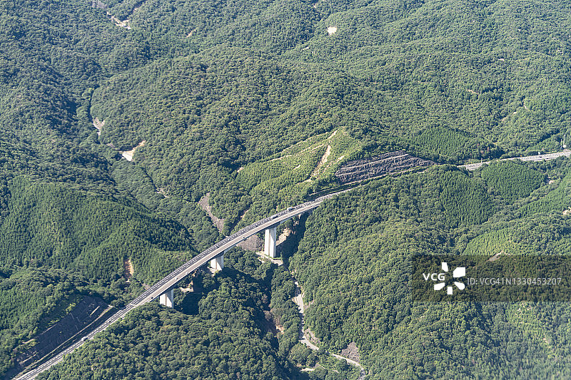 飞机航拍日本广岛高速公路图片素材