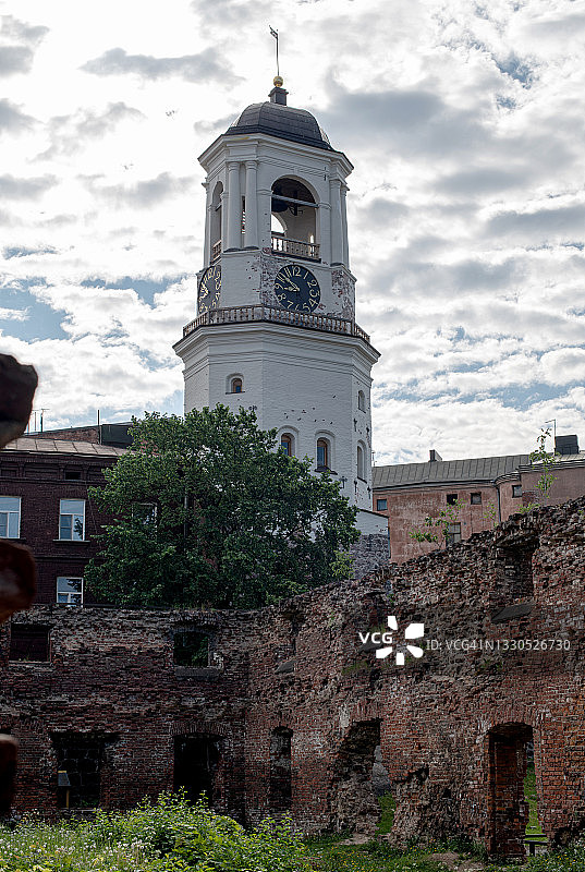 中世纪城镇的古老钟楼图片素材