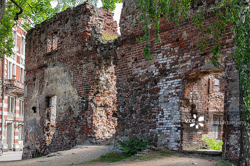 中世纪城镇的古老钟楼图片素材