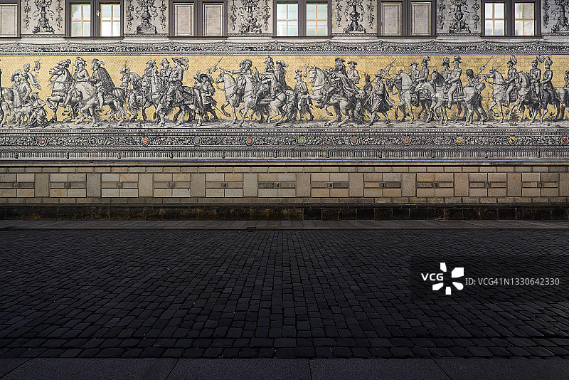 德国德累斯顿街头的巨型古代马赛克，描绘了几个世纪以来的君主图片素材