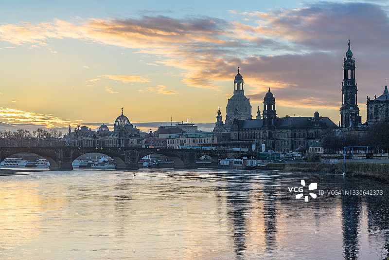 德国德累斯顿布吕尔平台和圣母教堂图片素材