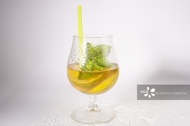 薄荷柠檬冰茶图片素材