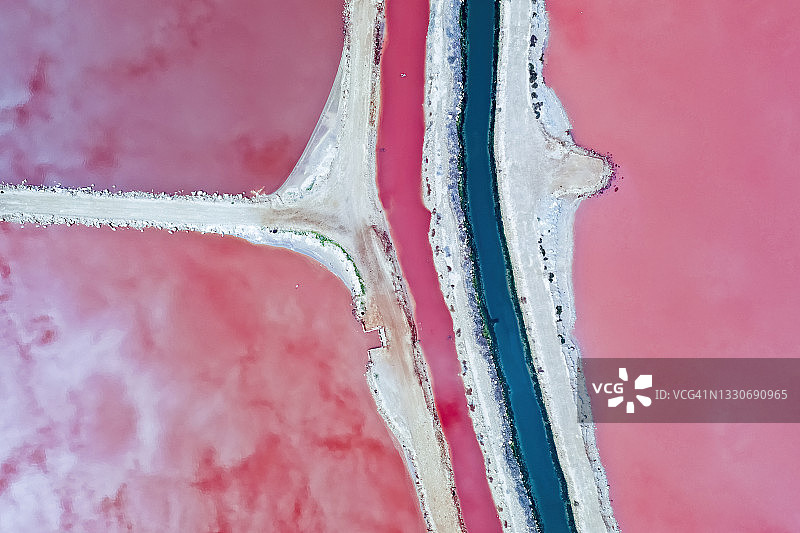 西澳大利亚赫特泻湖的彩色湖泊航拍图片素材