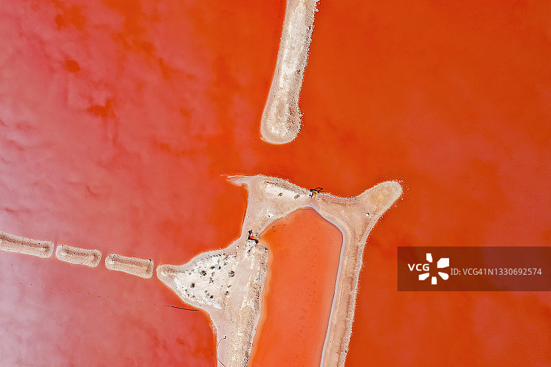 西澳大利亚赫特泻湖的彩色湖泊航拍图片素材