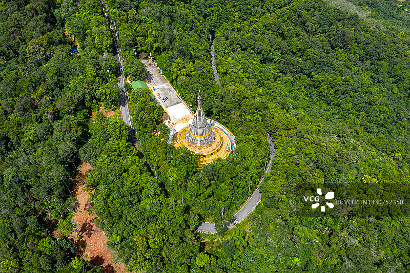 山顶宝塔鸟瞰图图片素材