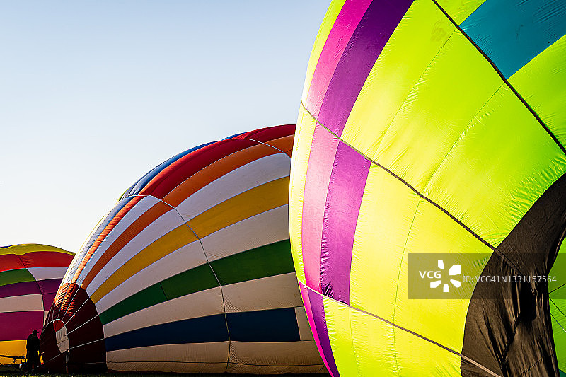 色彩鲜艳的热气球图片素材