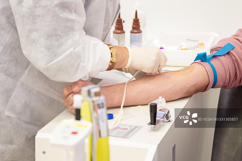 男人献血图片素材