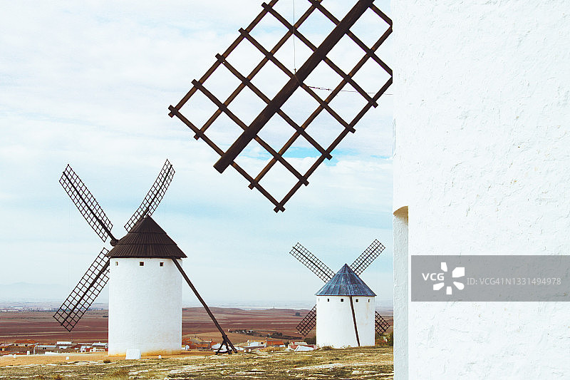 拉曼查的传统风车图片素材