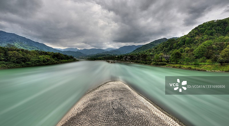 中国四川成都都江堰水利工程图片素材