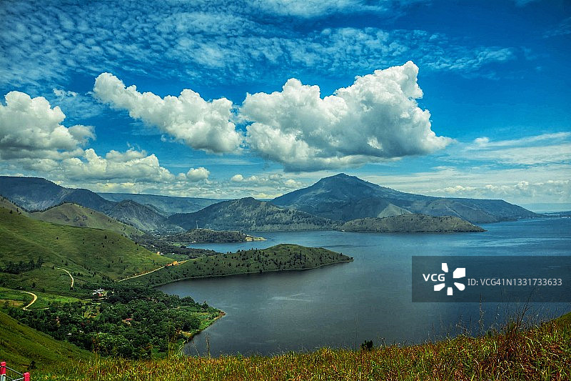 美丽的Lake Toba图片素材