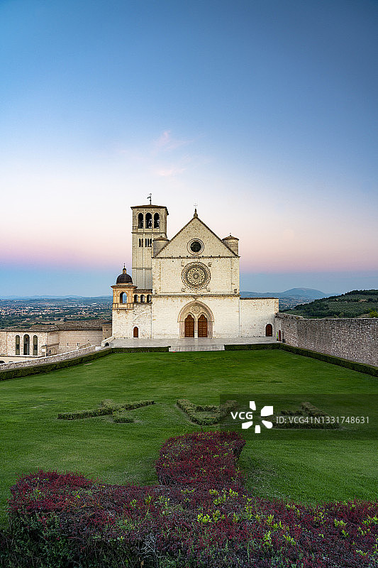 意大利阿西西圣方济各圣殿花园图片素材