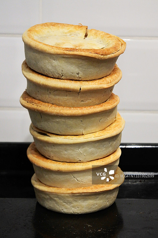 高耸的馅饼塔图片素材