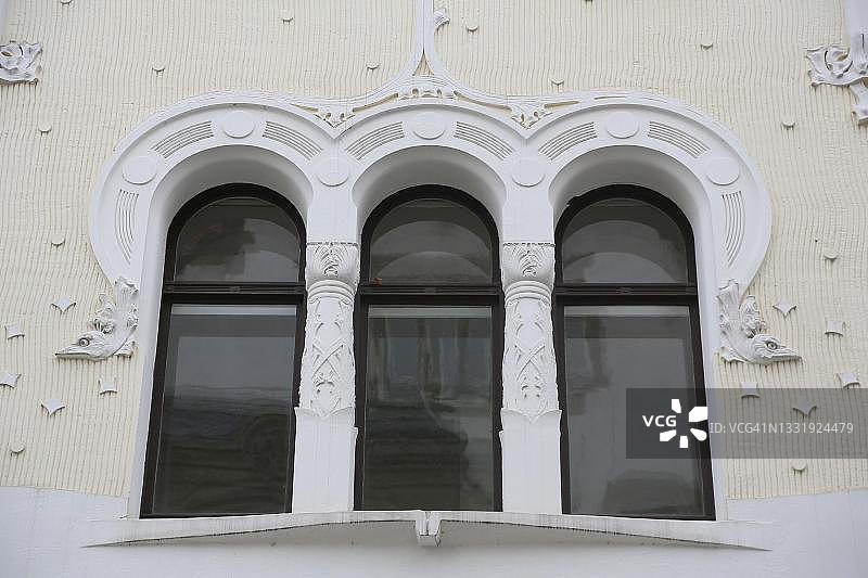 奎德林堡的新艺术运动风格住宅和商业建筑外立面，德国萨克森-安哈尔特哈茨图片素材