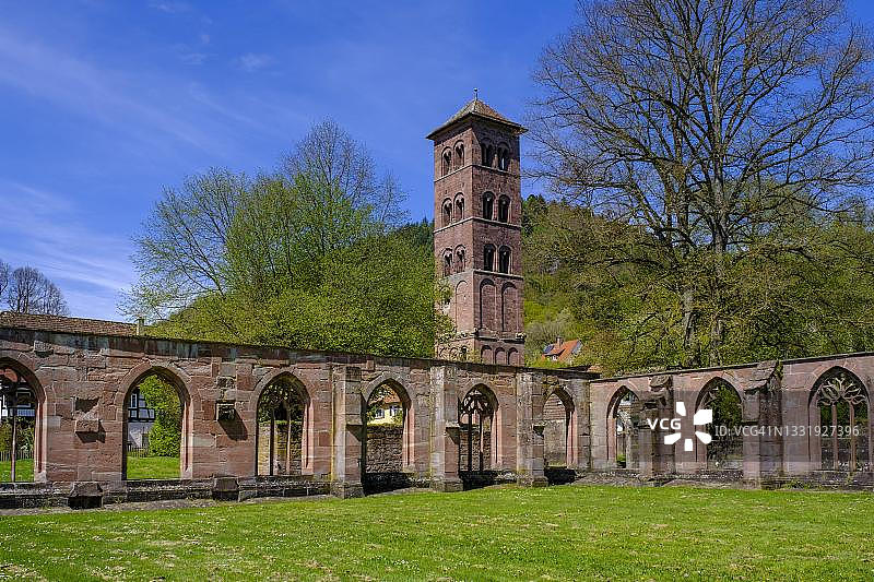 德国巴登-符腾堡州黑森林卡尔夫附近希尔绍修道院的猫头鹰塔，圣彼得和保罗前修道院建筑群，罗马式风格图片素材