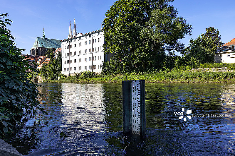 格尔利茨大教堂与奈瑟河及简易水位测量工具（德国萨克森州）图片素材