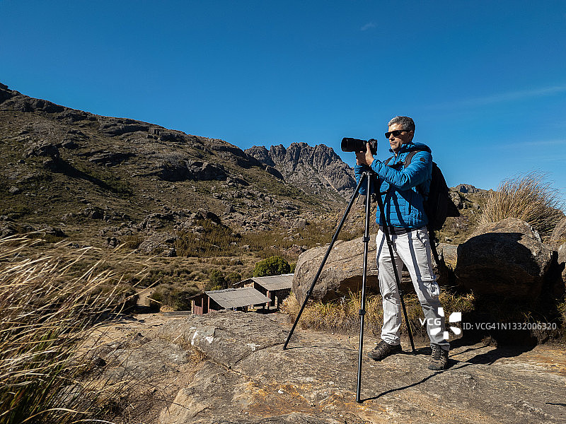 在伊塔蒂亚亚国家公园用三脚架拍摄的摄影师图片素材