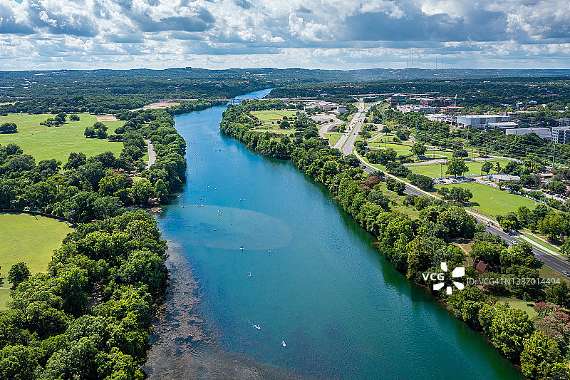 德克萨斯州奥斯汀的科罗拉多河图片素材
