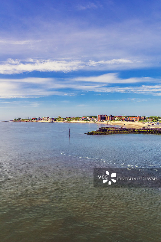 德国福尔岛沿海城镇上空的韦克图片素材