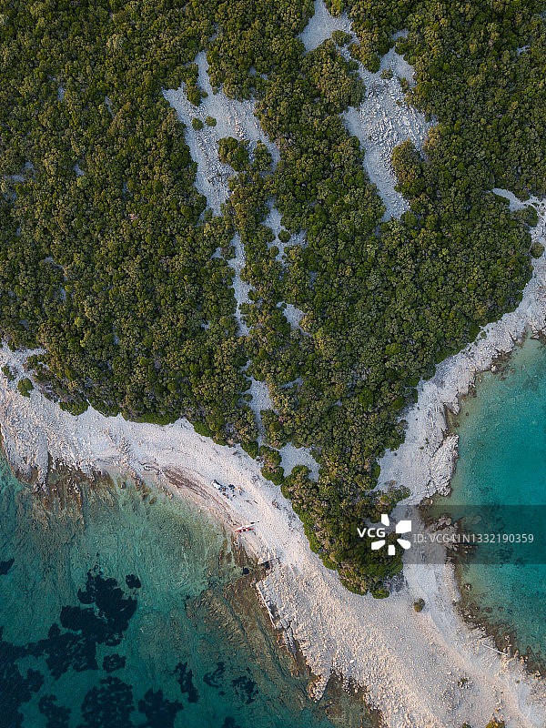 荒凉海滩露营图片素材