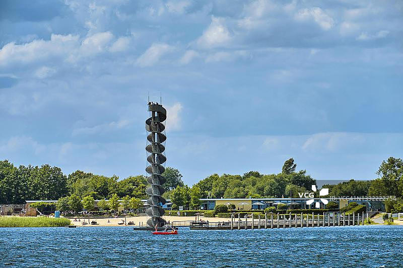 水位塔，格罗塞尔戈伊茨舍湖，戈伊茨舍，苦涩费尔德附近，萨克森-安哈尔特州，德国图片素材