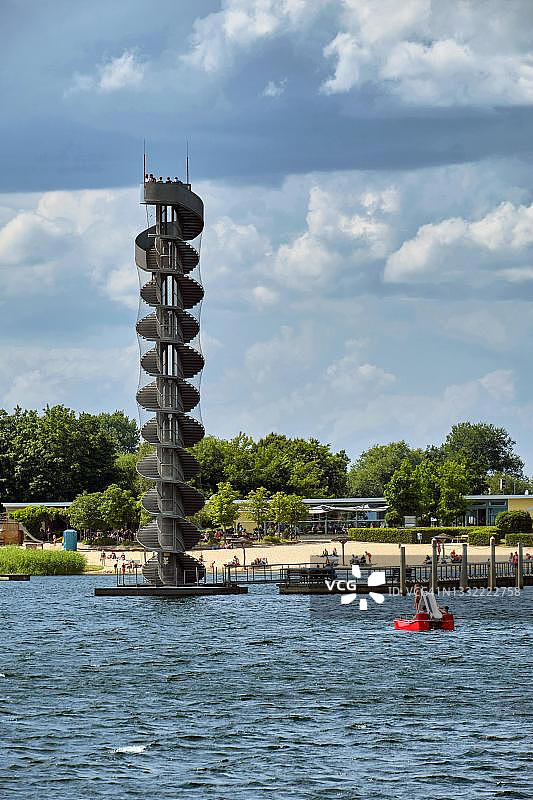 水位塔，格罗塞尔戈伊茨舍湖，戈伊茨舍，苦涩费尔德附近，萨克森-安哈尔特州，德国图片素材